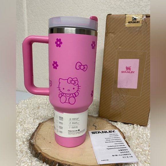 Stanley Pink Hello Kitty Quencher Tumbler - Picture 2 of 10